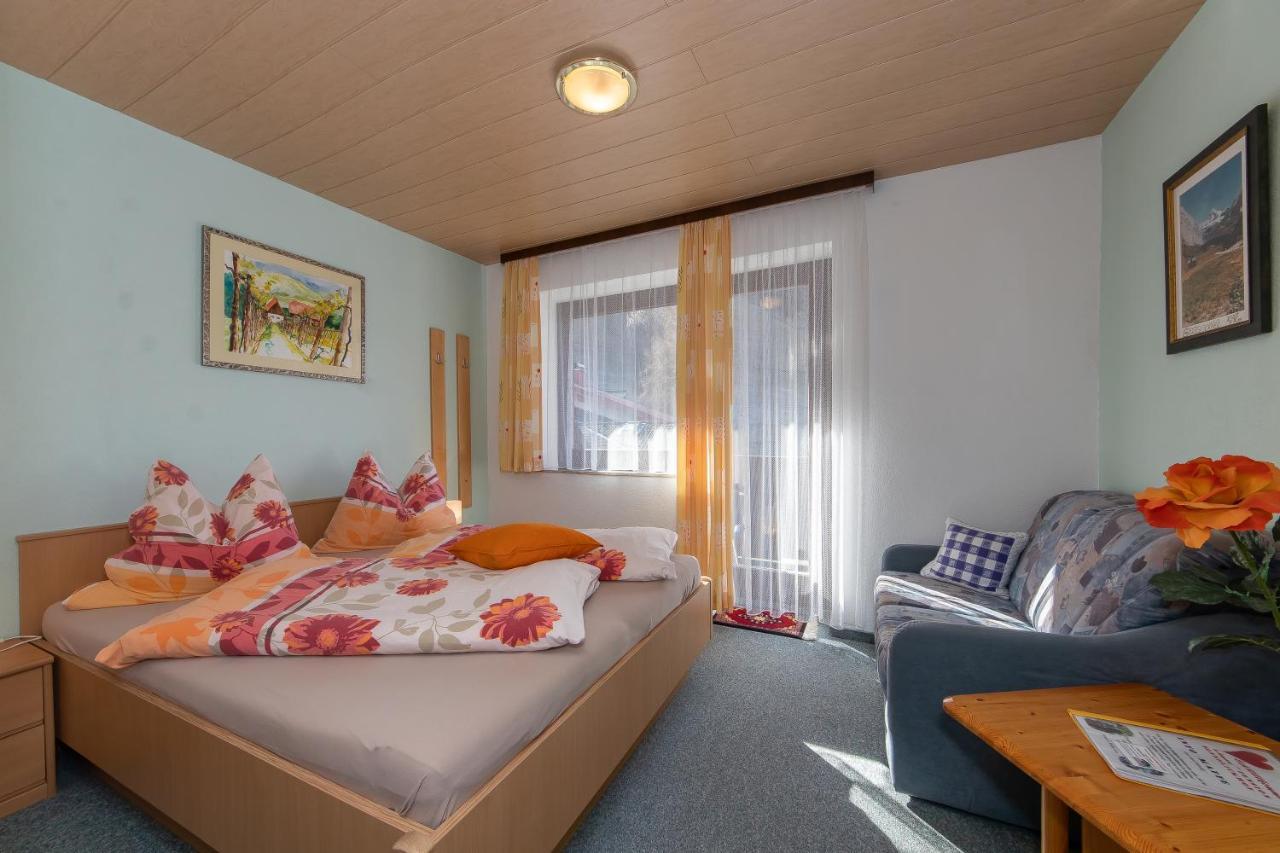 Fruehstuecks- Pension Sonnblickhof Rauris Buitenkant foto