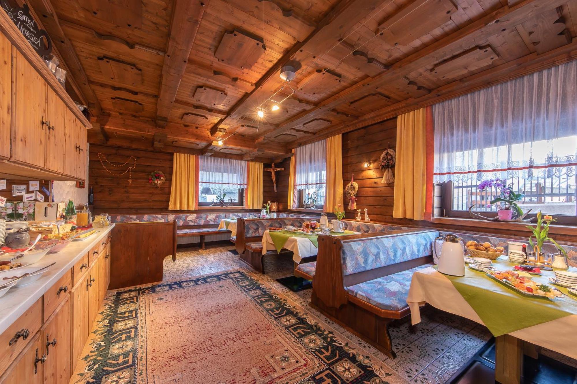 Fruehstuecks- Pension Sonnblickhof Rauris Buitenkant foto